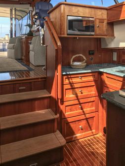Hinckley Talaria 48 Flybridge image