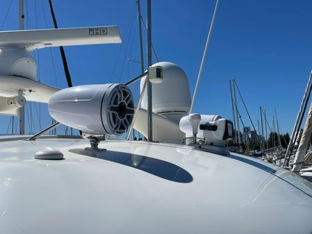 Sea Ray 680 Sun Sport image