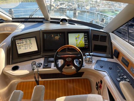 Sea Ray 680 Sun Sport image