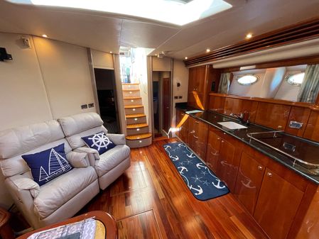 Sea Ray 680 Sun Sport image