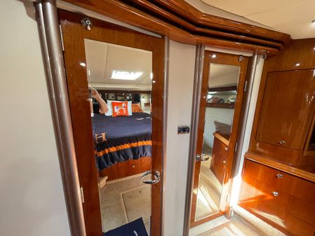 Sea Ray 680 Sun Sport image