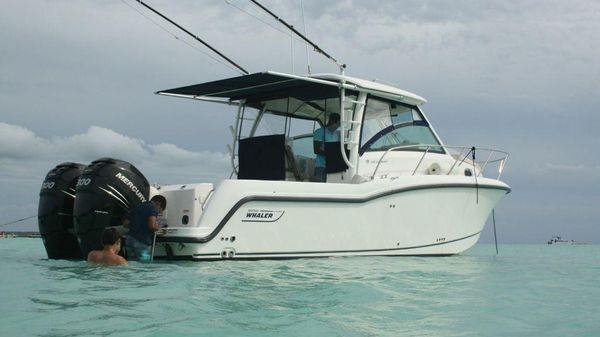 Boston Whaler Conquest 315