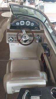 Sea Ray 250 SLX image