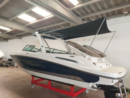 Sea Ray 250 SLX image