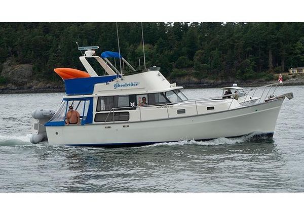 Mainship 34 image