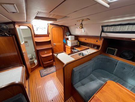 Beneteau FIRST-375 image