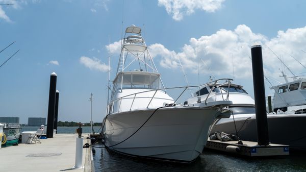 Hatteras 64 Convertible
