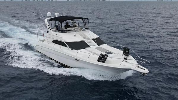 Sea Ray 450 Express Bridge