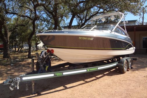 Formula 240 Bowrider image