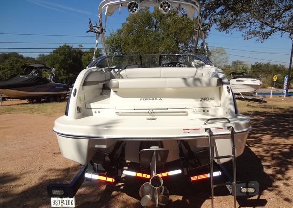 Formula 240 Bowrider image