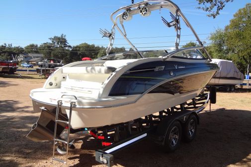 Formula 240 Bowrider image