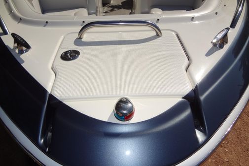 Formula 240 Bowrider image