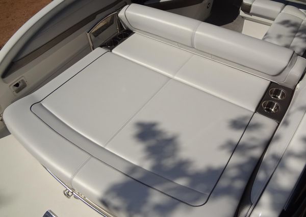 Formula 240 Bowrider image