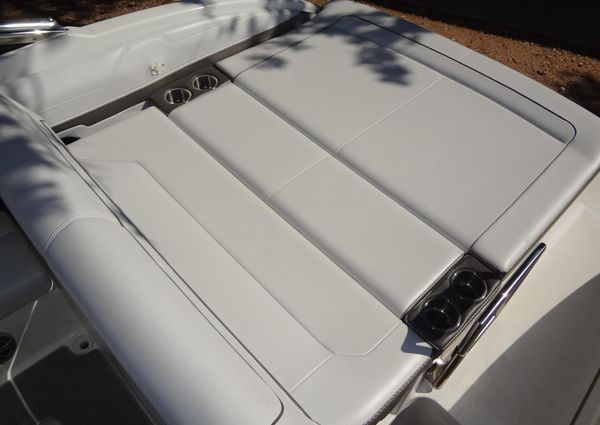 Formula 240 Bowrider image