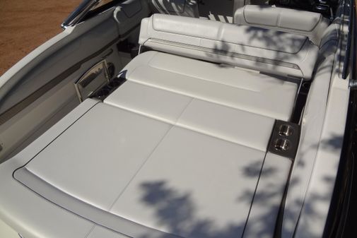 Formula 240 Bowrider image