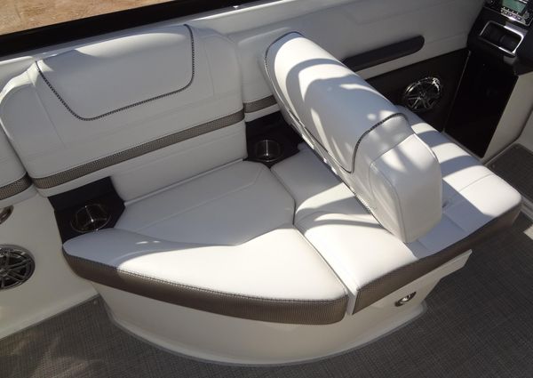 Formula 240 Bowrider image