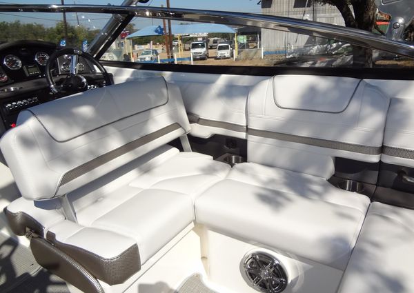 Formula 240 Bowrider image