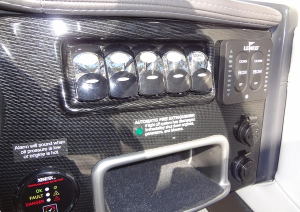 Formula 240 Bowrider image