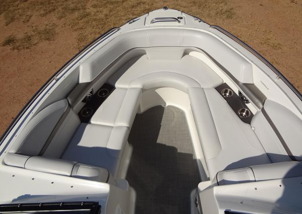 Formula 240 Bowrider image