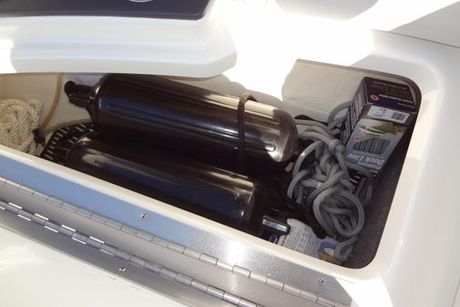 Formula 240 Bowrider image