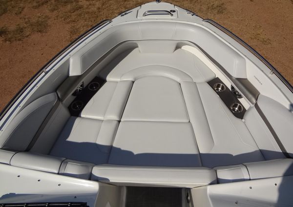 Formula 240 Bowrider image