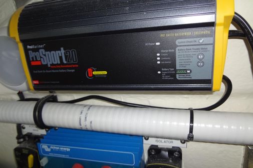 Formula 240 Bowrider image