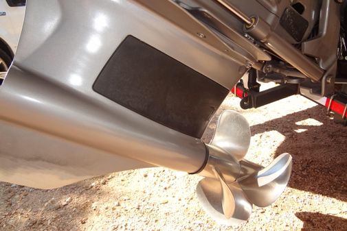 Formula 240 Bowrider image