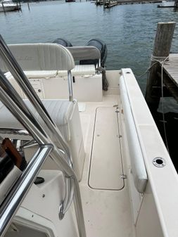 Cobia 274-CENTER-CONSOLE image