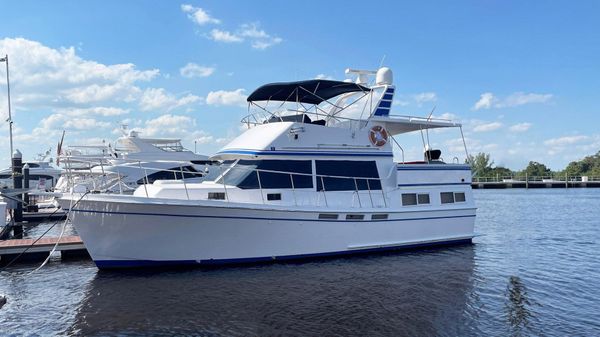 Marine Trader 40 LaBelle Sun Deck