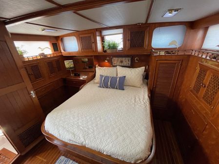 Marine Trader 40 LaBelle image