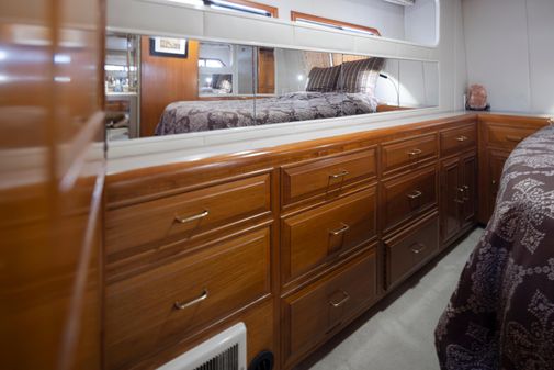 Ocean Alexander AFT Cabin image