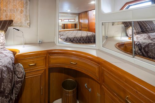 Ocean Alexander AFT Cabin image