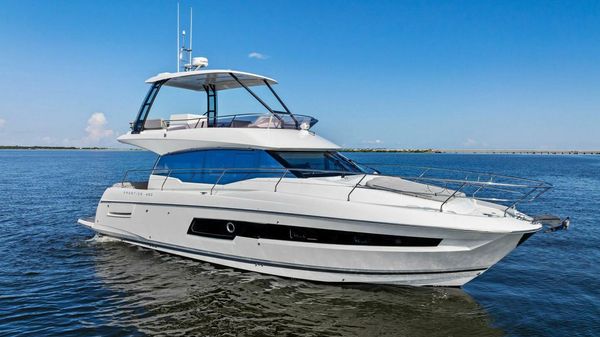 Prestige 460 Flybridge 