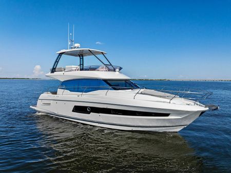 Prestige 460 Flybridge image