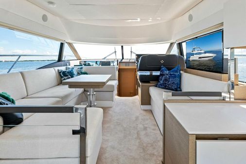 Prestige 460 Flybridge image