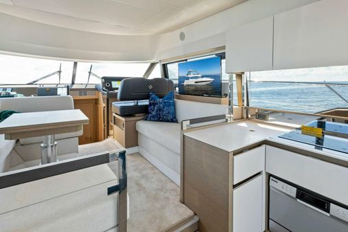 Prestige 460 Flybridge image