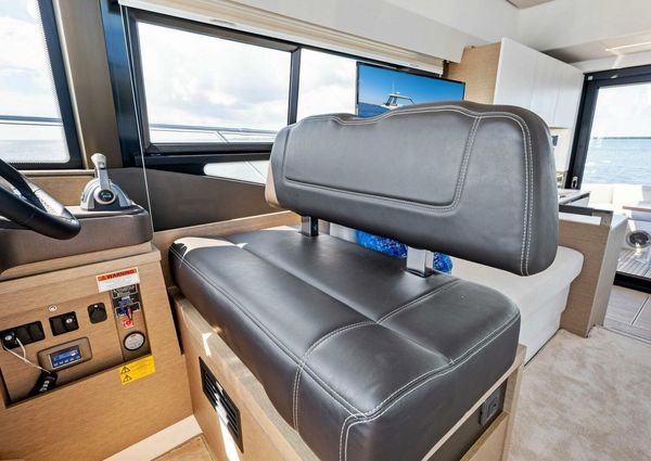 Prestige 460 Flybridge image