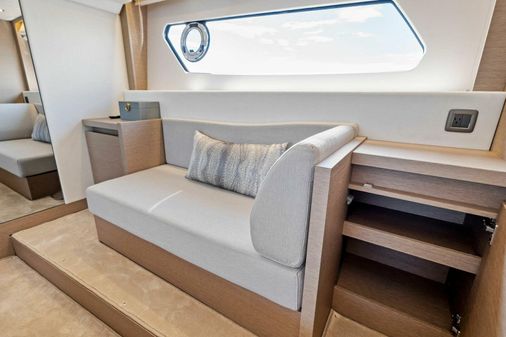 Prestige 460 Flybridge image