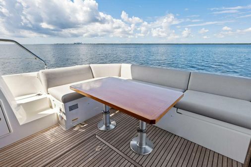 Prestige 460 Flybridge image