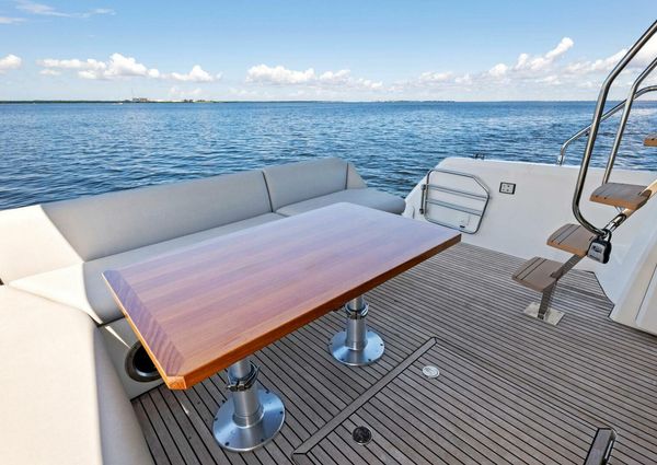 Prestige 460 Flybridge image