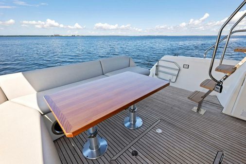 Prestige 460 Flybridge image