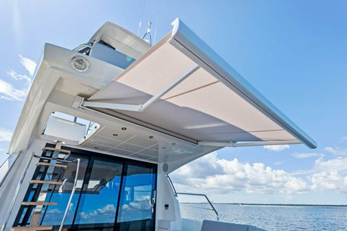 Prestige 460 Flybridge image