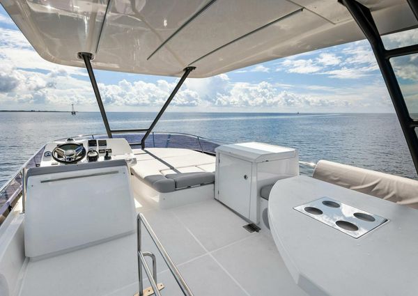 Prestige 460 Flybridge image