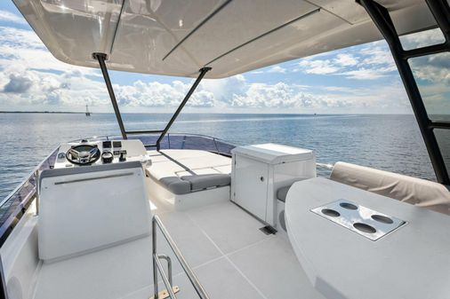 Prestige 460 Flybridge image