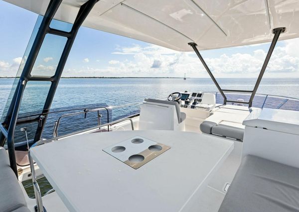 Prestige 460 Flybridge image