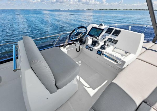 Prestige 460 Flybridge image