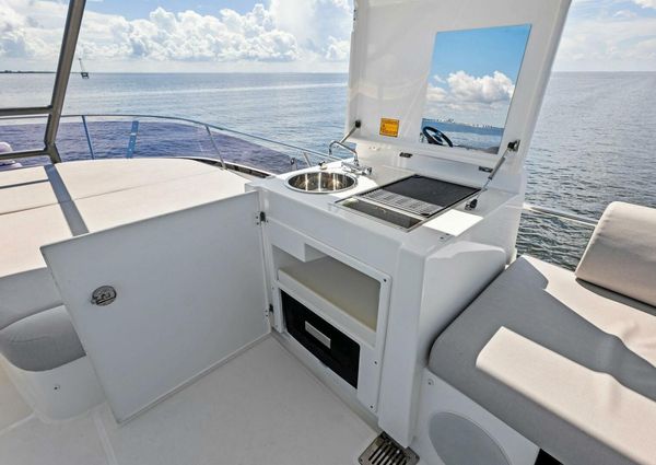 Prestige 460 Flybridge image