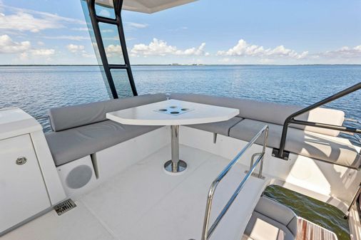 Prestige 460 Flybridge image