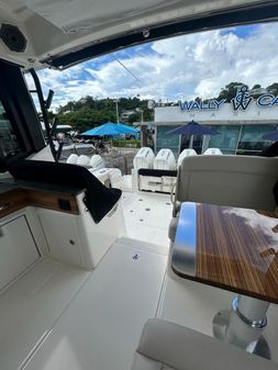 Boston Whaler 405 Conquest image