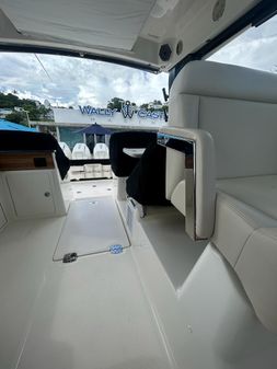 Boston Whaler 405 Conquest image